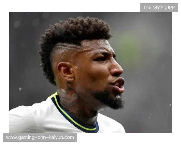 热刺埃默松强硬逼抢